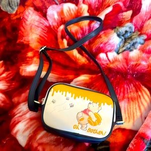 Mini Winnie the Pooh crossbody
